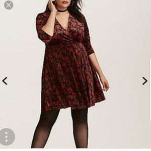 Torrid Velvet Floral Wrap Dress 3x